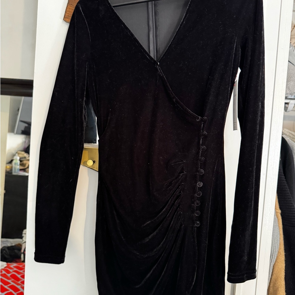 Elegant Black Long Sleeve Dress